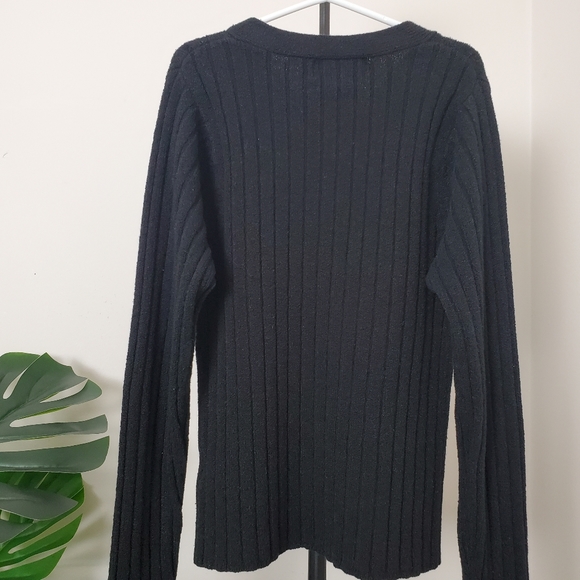 Black sweater - Picture 2 of 6